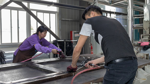 Treatment method for leakage of plate heat exchange unit: